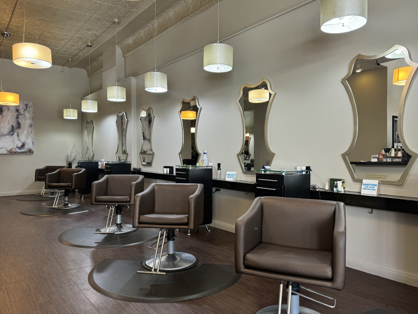 Nicole's Downtown Salon & Spa logo