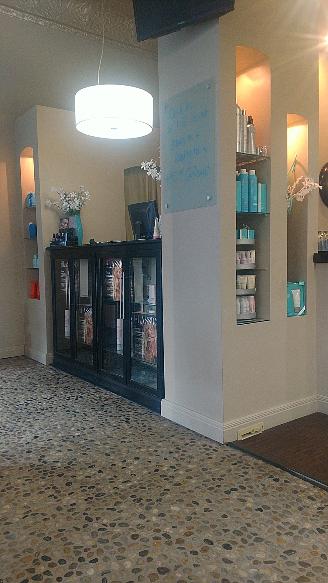 Nicole's Downtown Salon & Spa nail photo 8